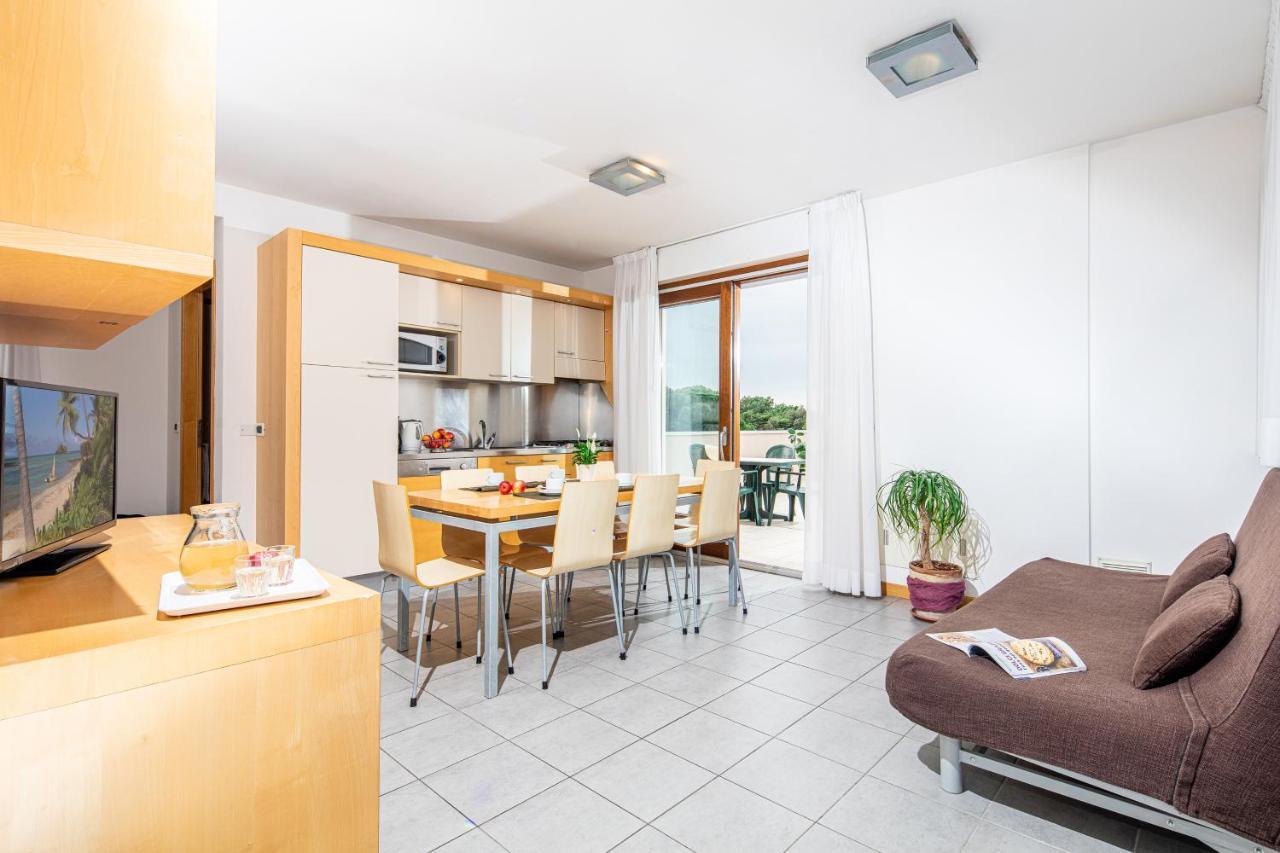 Residence Airone Lignano Sabbiadoro Exterior photo